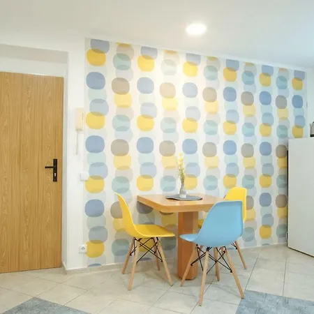 Monty Apartament *