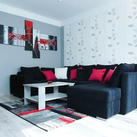 Monty Apartment