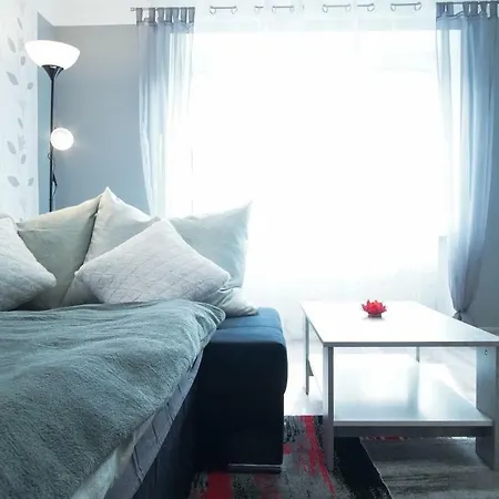 Monty Apartment